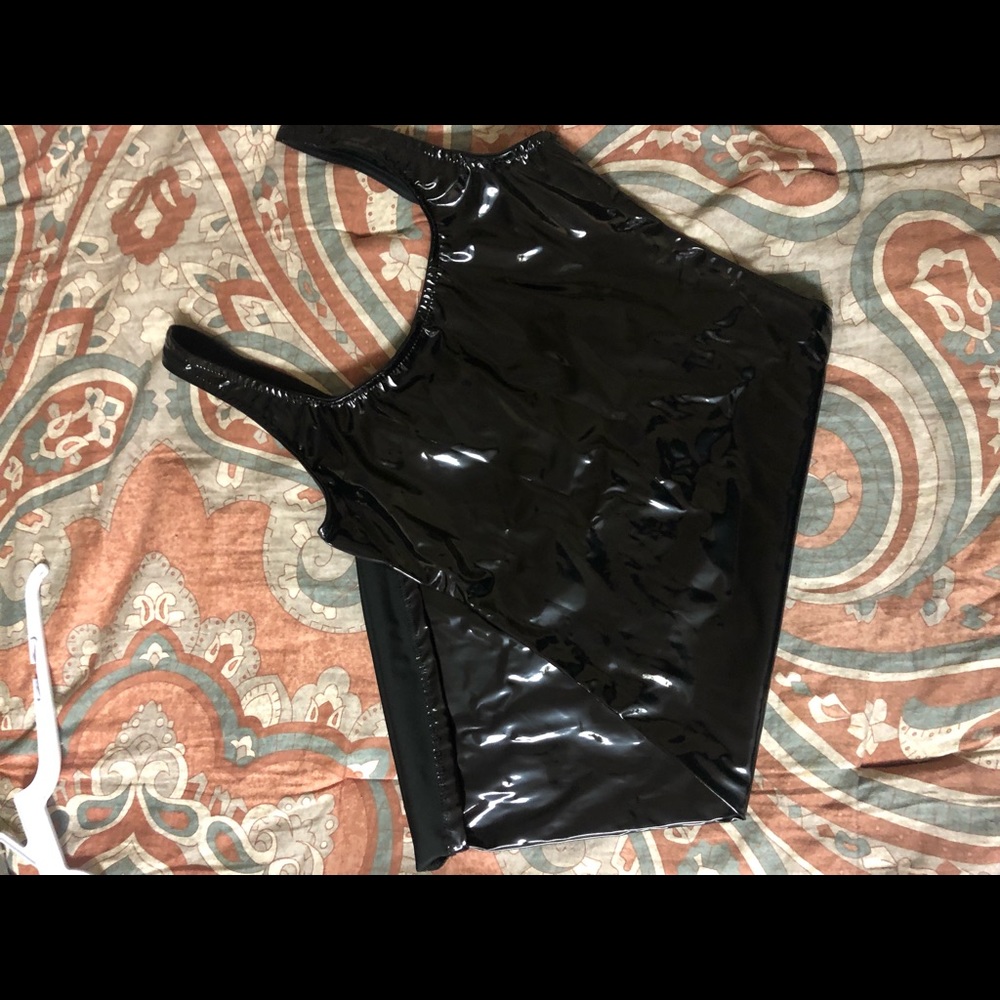 Lexi - Picture 4 of 6